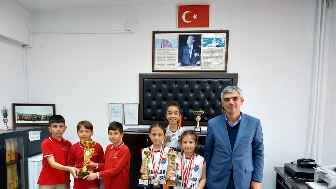 BÜYÜKŞEHİR SPOR FESTİVALİNDE KROSDA DERECE BASKETBOLDA MADALYA 